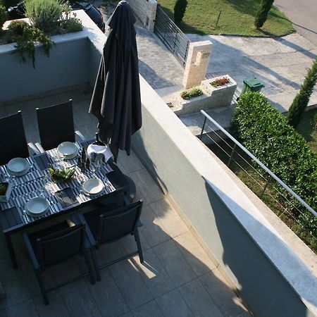 Apartamento Olive Charm Umag Exterior foto