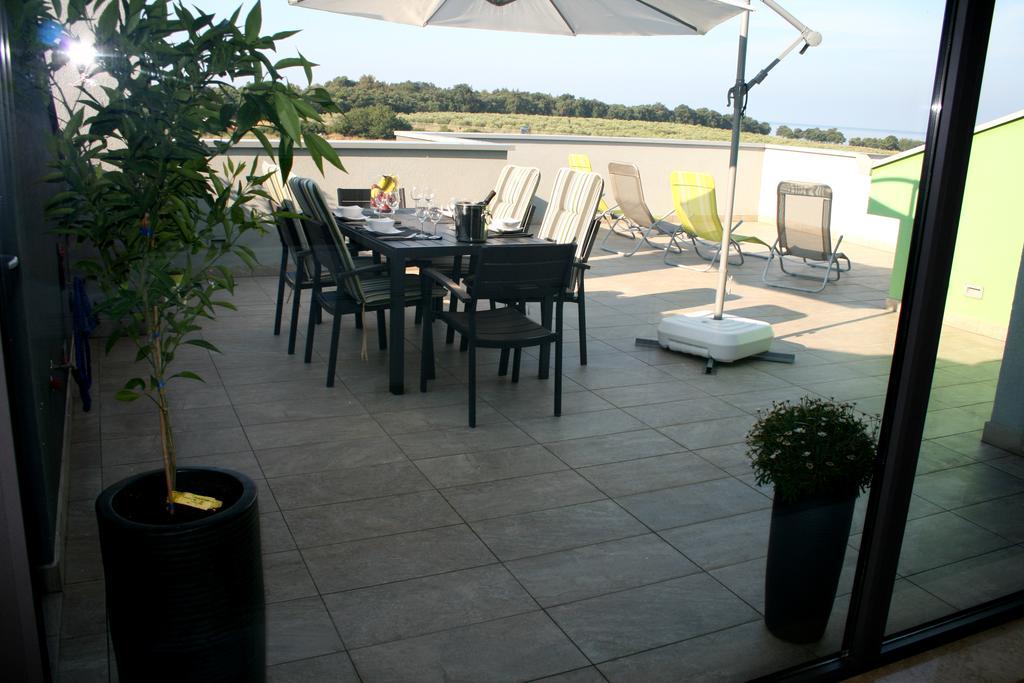 Apartamento Olive Charm Umag Exterior foto