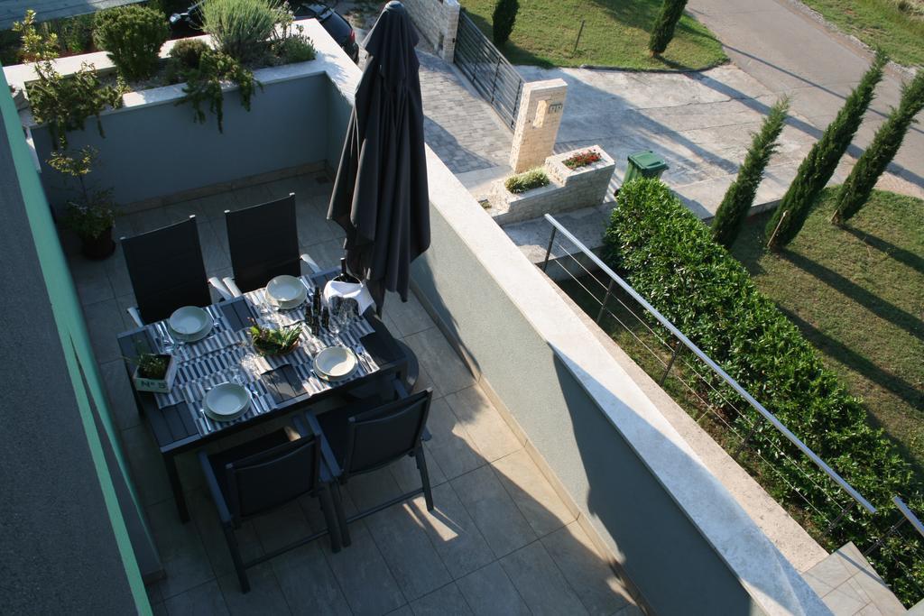 Apartamento Olive Charm Umag Exterior foto