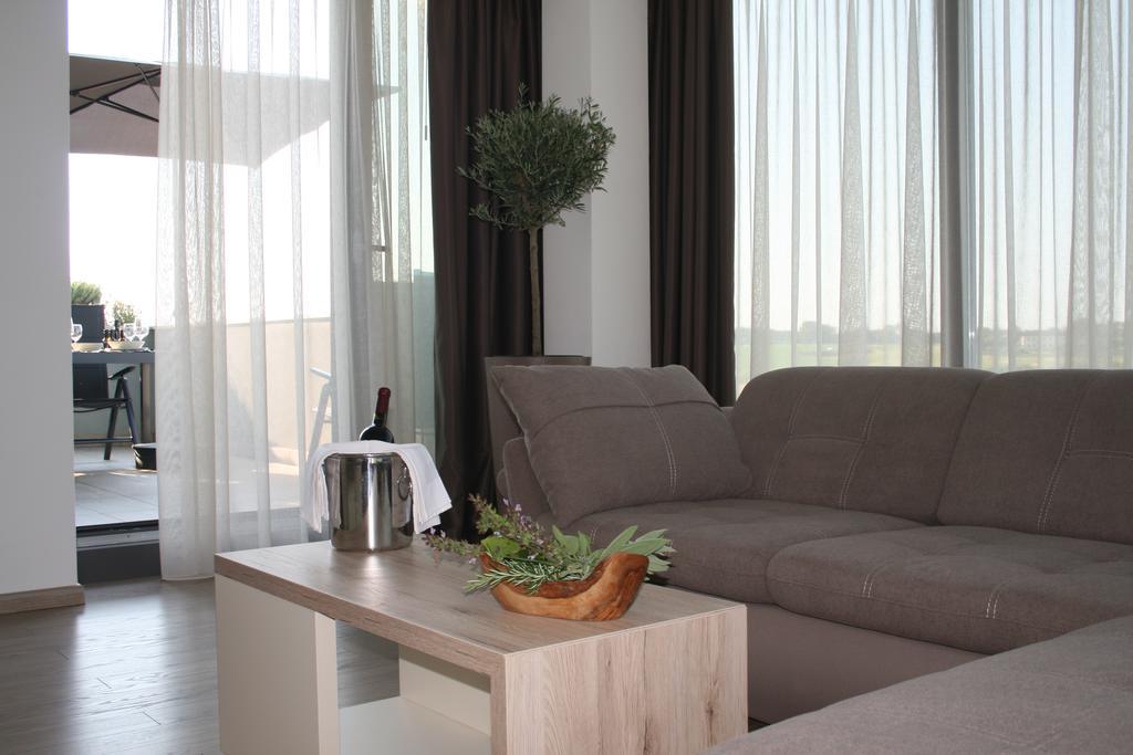 Apartamento Olive Charm Umag Exterior foto